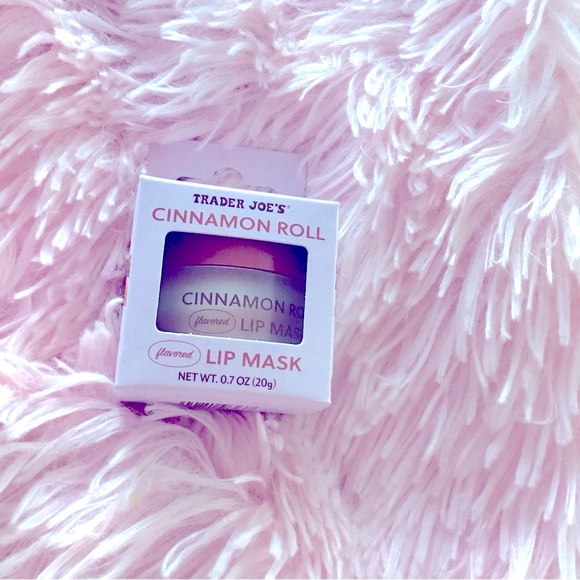 New Trader Joe's Cinnamon Roll Lip Mask In Box - Picture 1 of 3